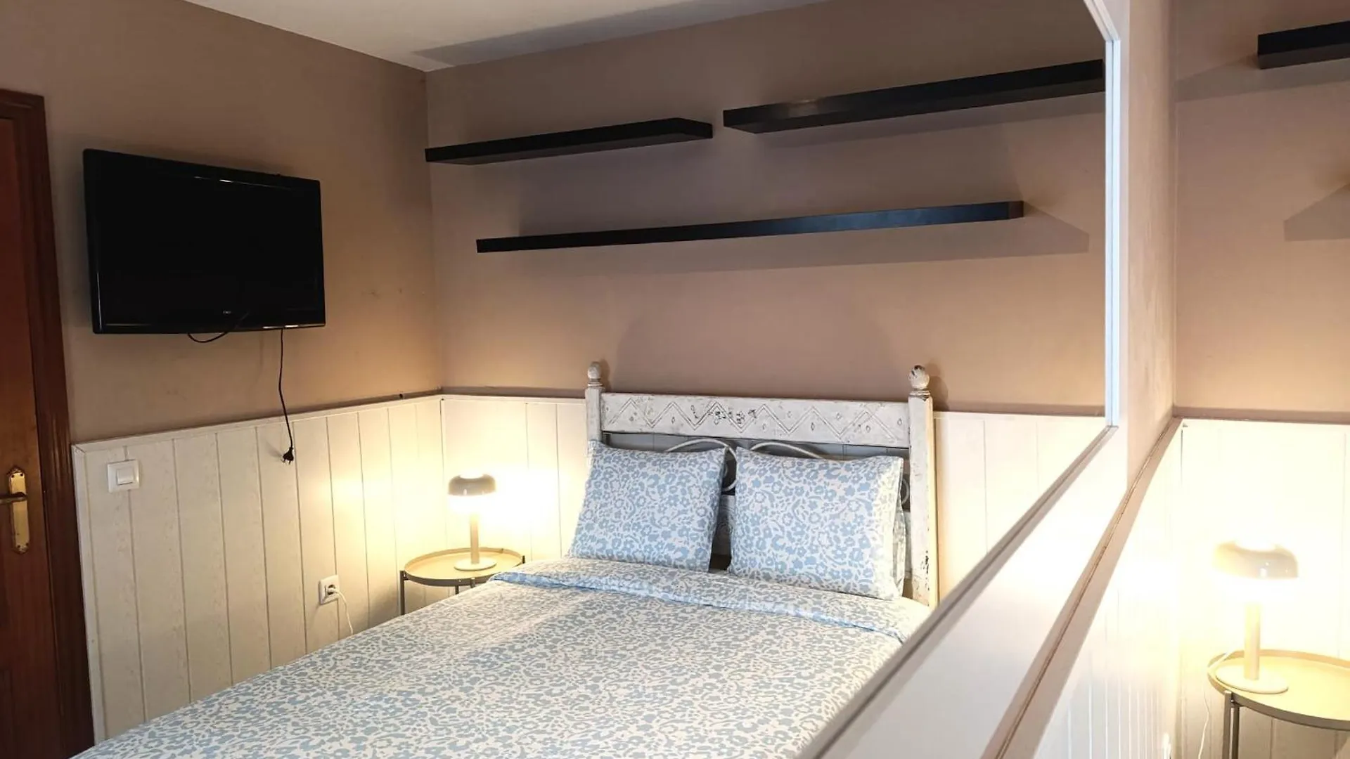 Duplex San Martin Roof Top Seville 0*,  Spain